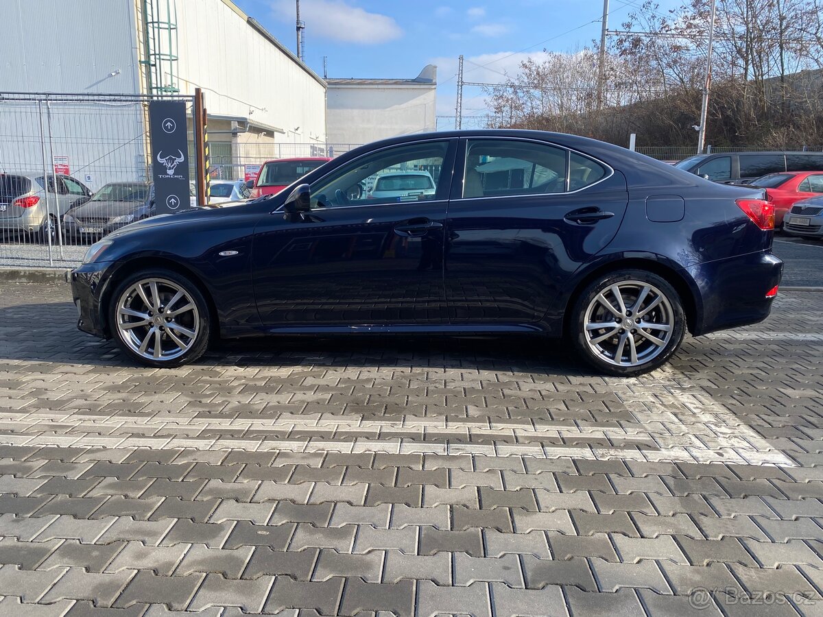 Lexus IS220d - 7