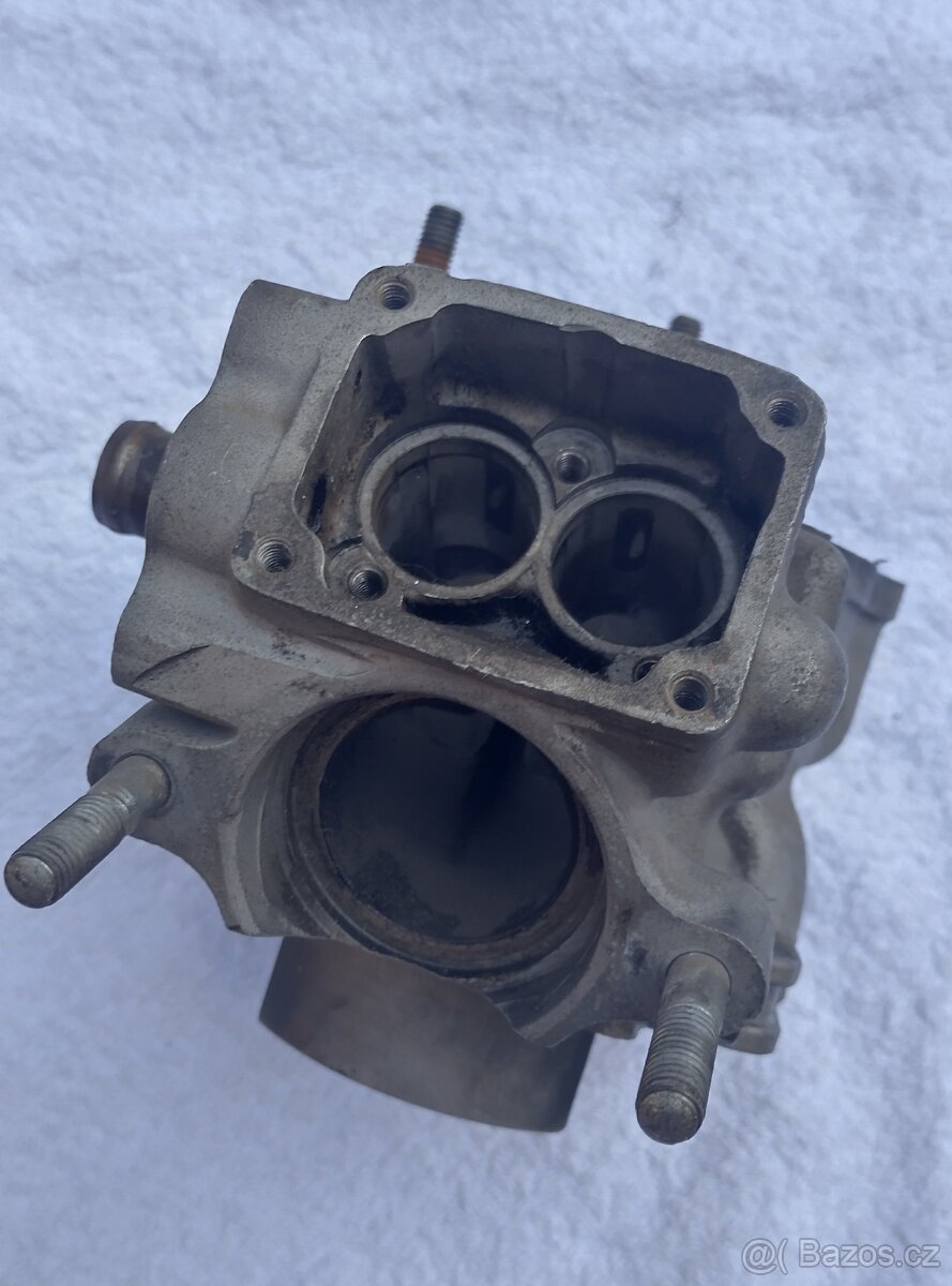 Válec Aprilia RS 250 Suzuki RGV 250 - určený na opravu - 7