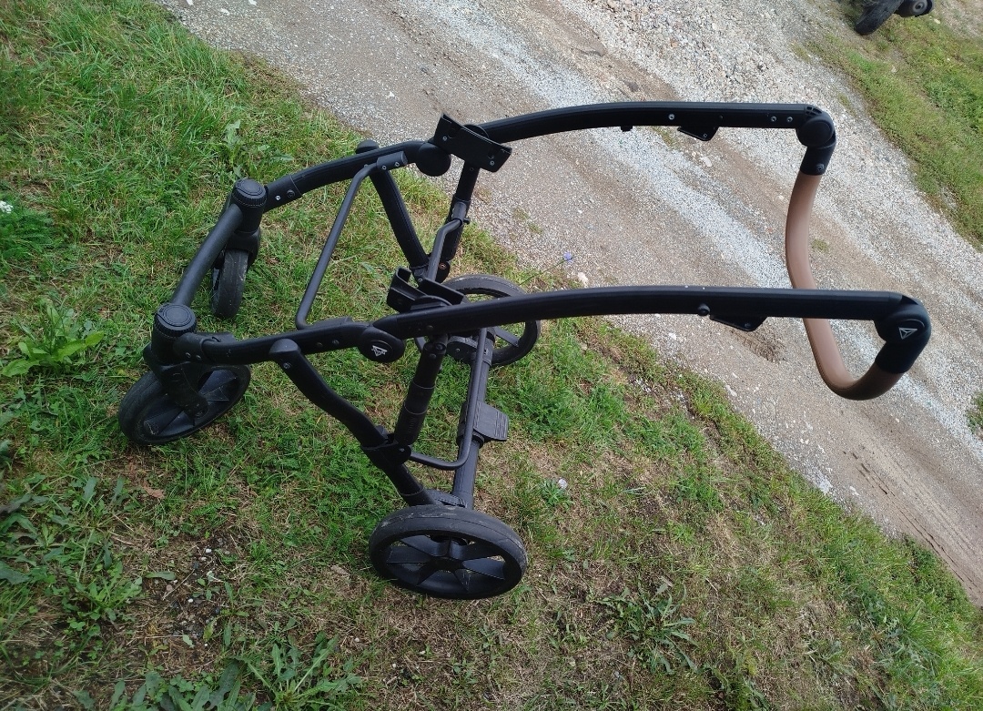 Kočárek Junama - 7