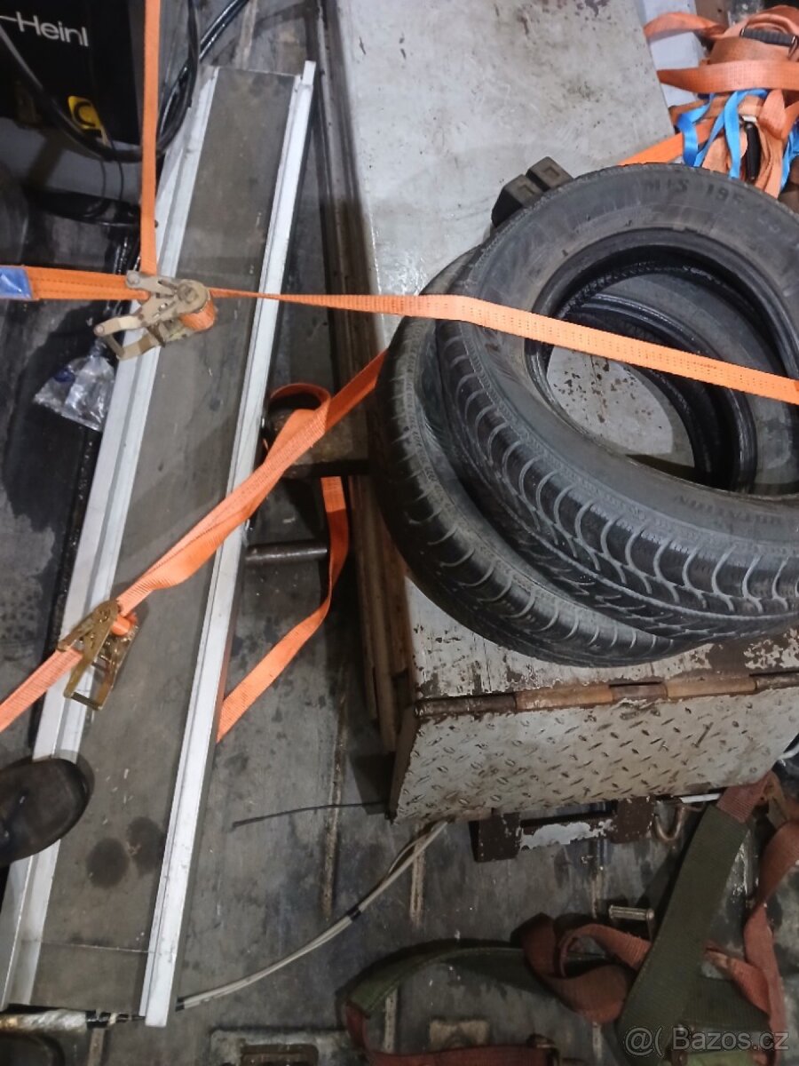 Nůžkový zvedák DSH3000F na 3000kg - 7