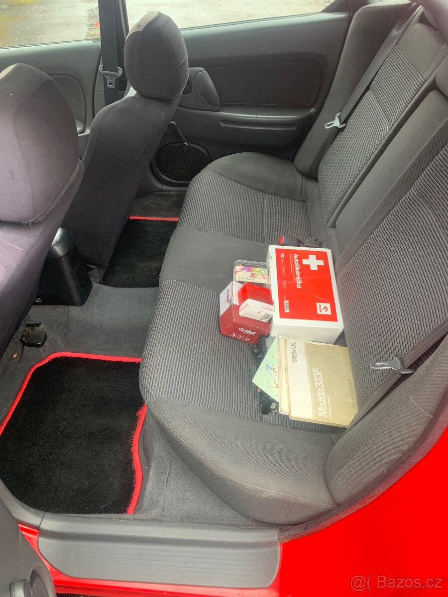 Prodám vyměním Mazdu 323F REZERVACE - 7