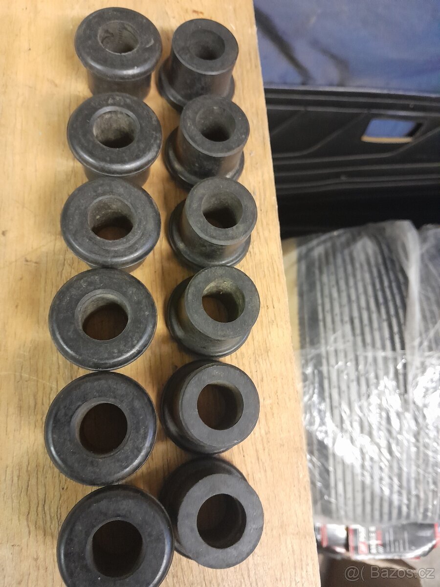 OCTAVIA,FELICIA,SPARTAK - 7