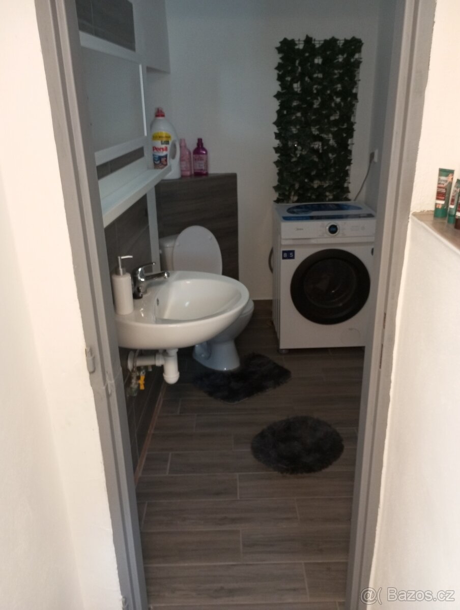 Pronájem 2+1v RD - 7
