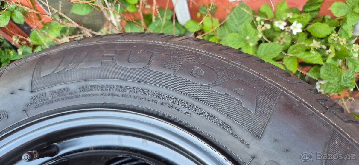 Dacia Duster – plechové disky R16 se zimními pneu | Nové i j - 7
