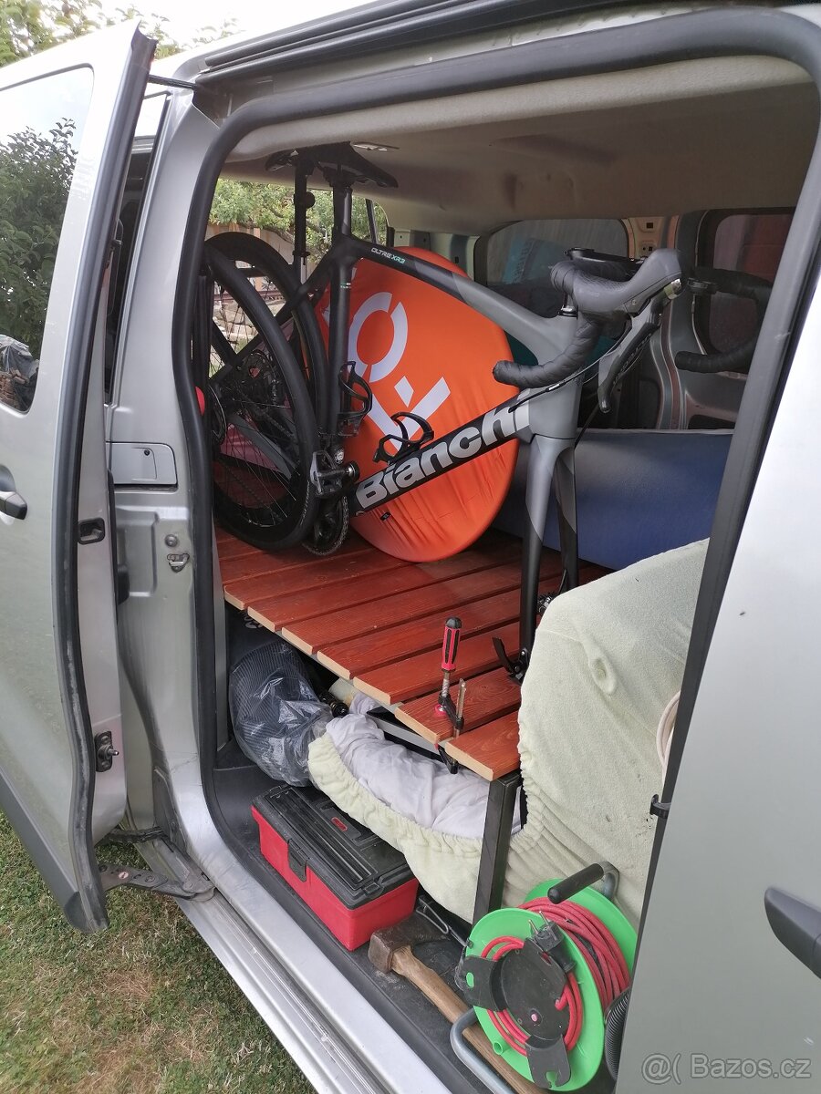 Spací vestavba Peugeot Expert, Citroen Jumpy, Toyota apod. - 7