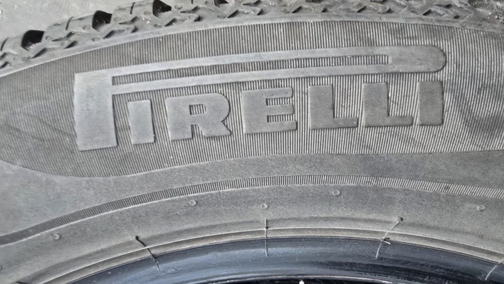 Celoroční pneu 215/55/17 Pirelli - 7