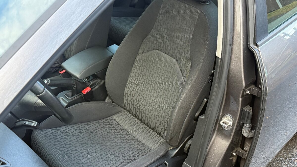 Seat Leon 1.2TSi Style, Led světla, serviska - 7