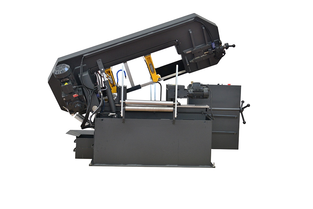 Pily na kov, různé typy a velikosti - 7