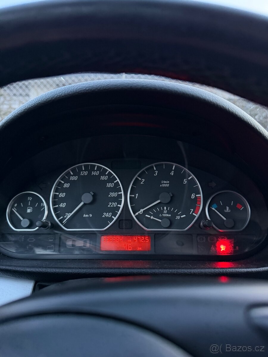 BMW E46 323CI - 7