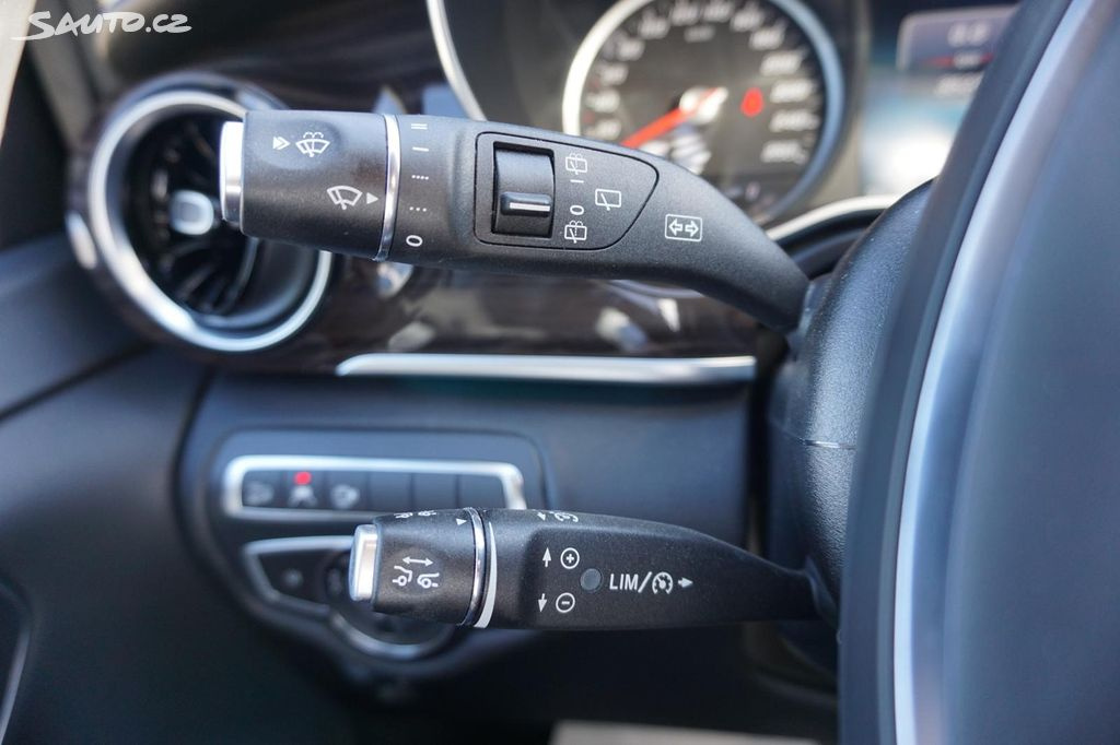 Mercedes-Benz Třídy V, V300 4Matic - 7
