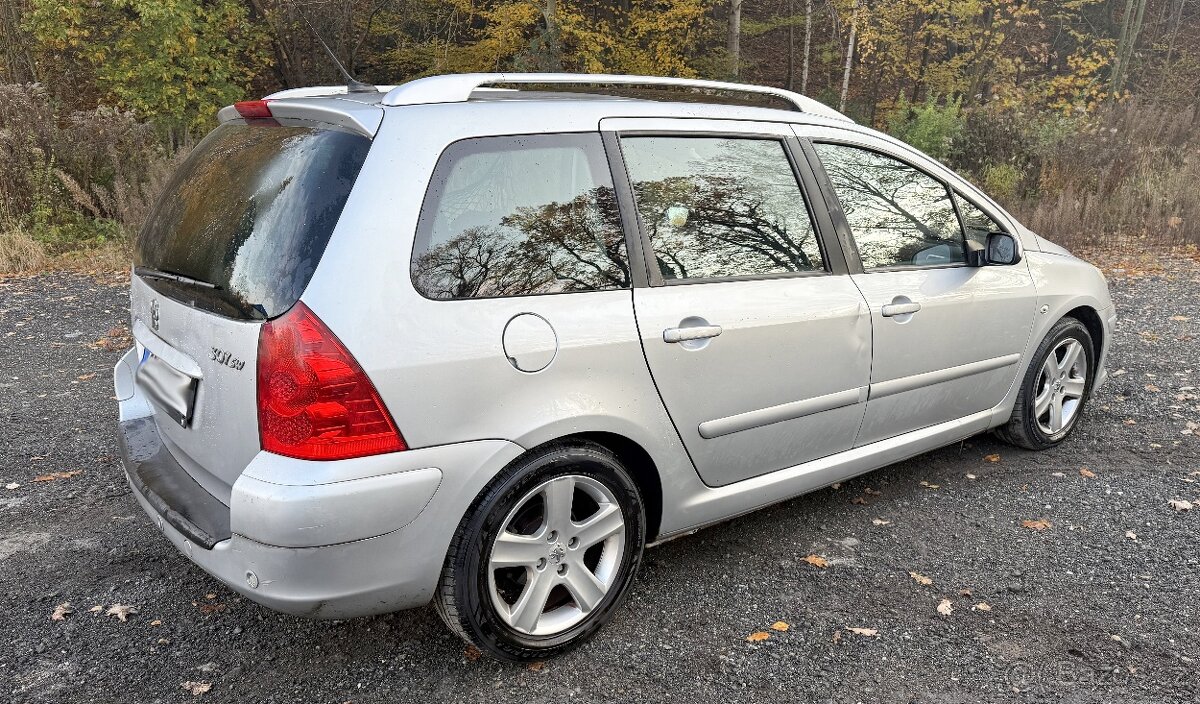 Peugeot 307 SW 5-7 míst 2.0 HDI 100 kw vyborný stav - 7