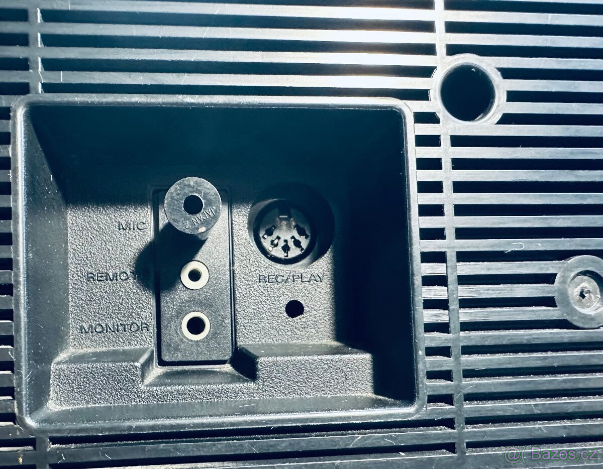 RADIO HITACHI TRK -5320E - 7