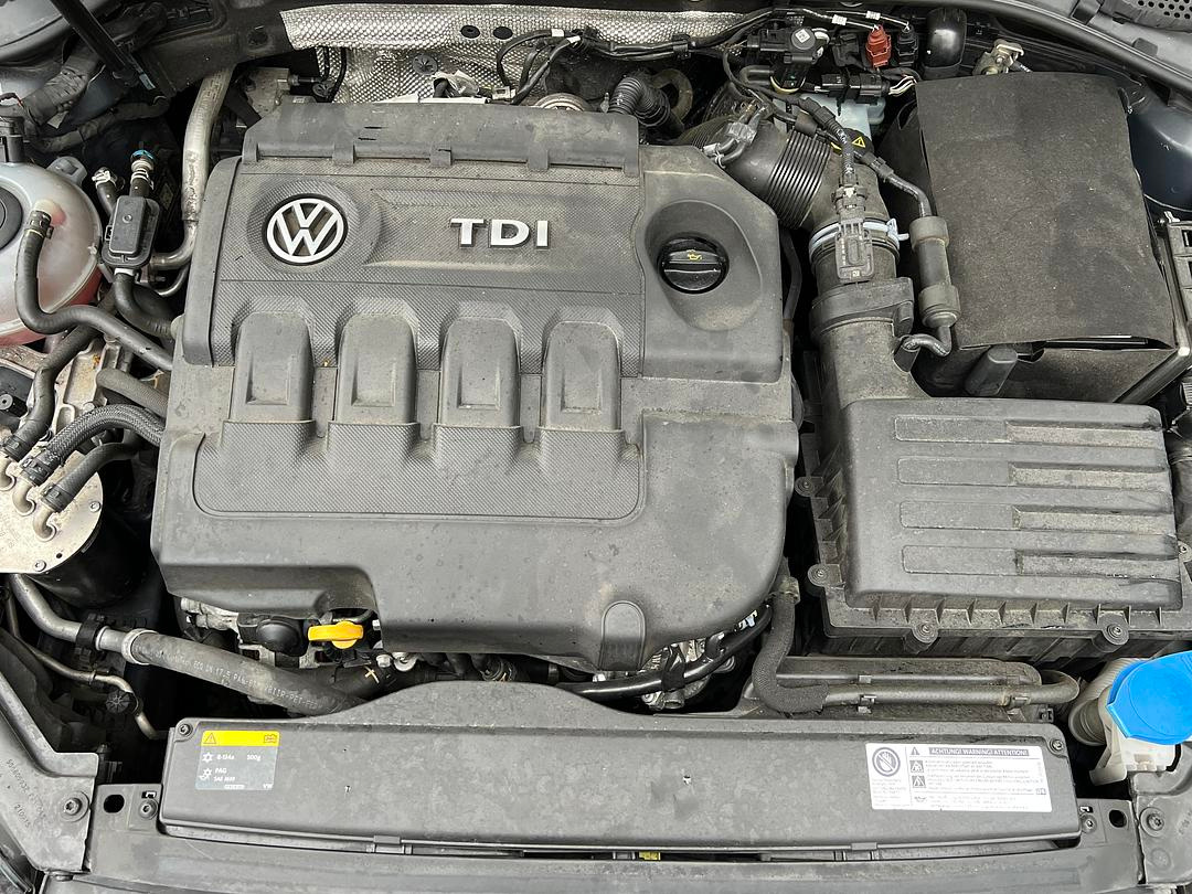 Vůz na náhradní díly VW Golf 7 kombi 2016 CXXB QYB LI7F - 7