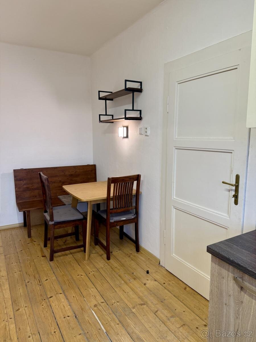 Pronájem bytu 2+kk 43 m2 - 7