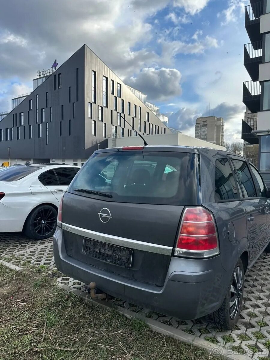Opel Zafira - 7