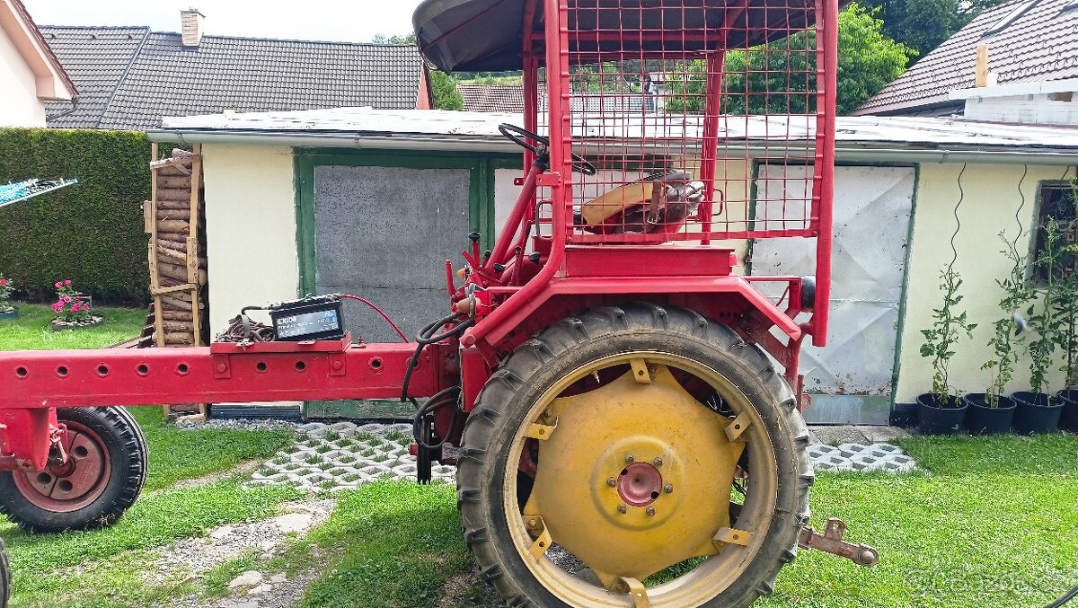 Traktor RS 09 - 7