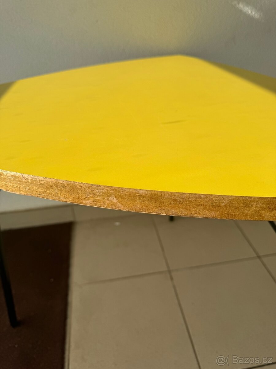 konferenční stolek expo Brusel 58 trsátko umakart - 7