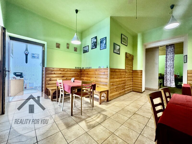 Prodej investičního domu v centru Semil - 7