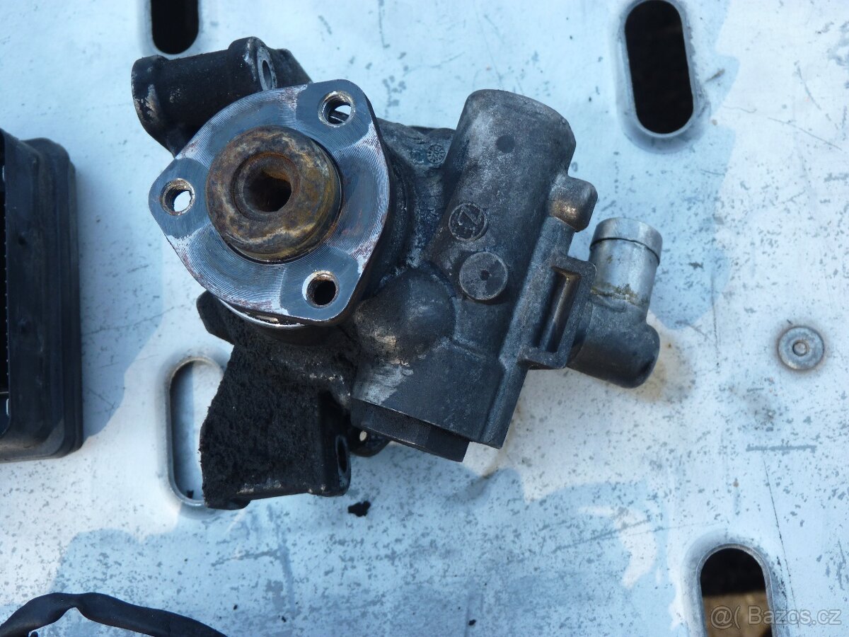 MERCEDES ML w163 270 CDi - PŘÍSLUŠENSTVÍ MOTORU - 7