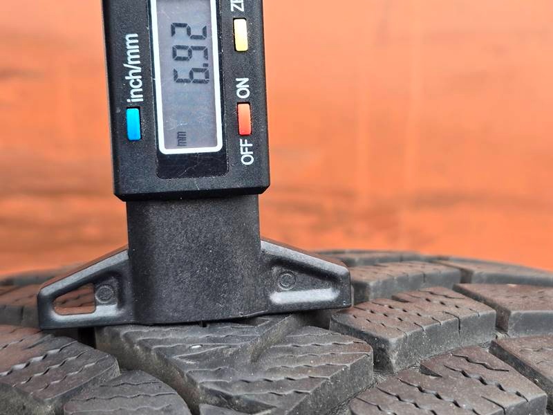 Zimní Falken 225/55/18XL - 7