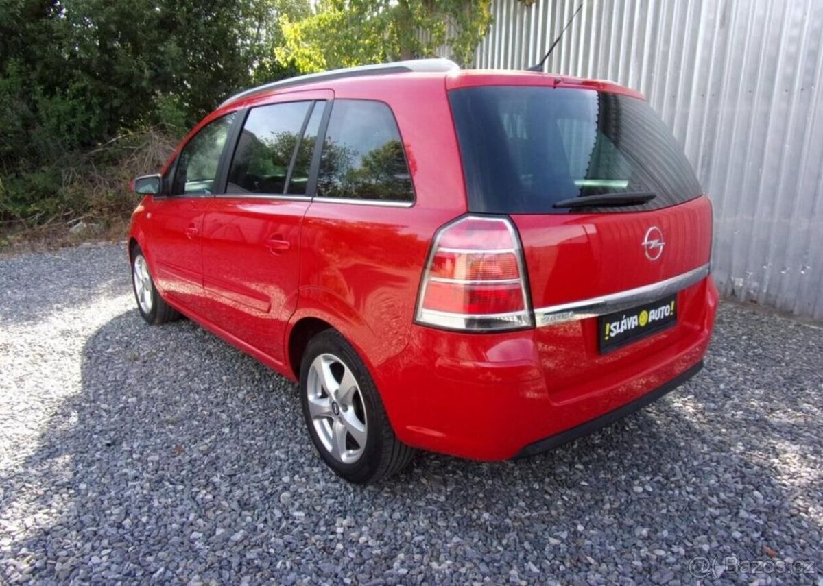 Opel Zafira 1.8i 103kW 7MÍST 185 000KM TOP benzín manuál - 7