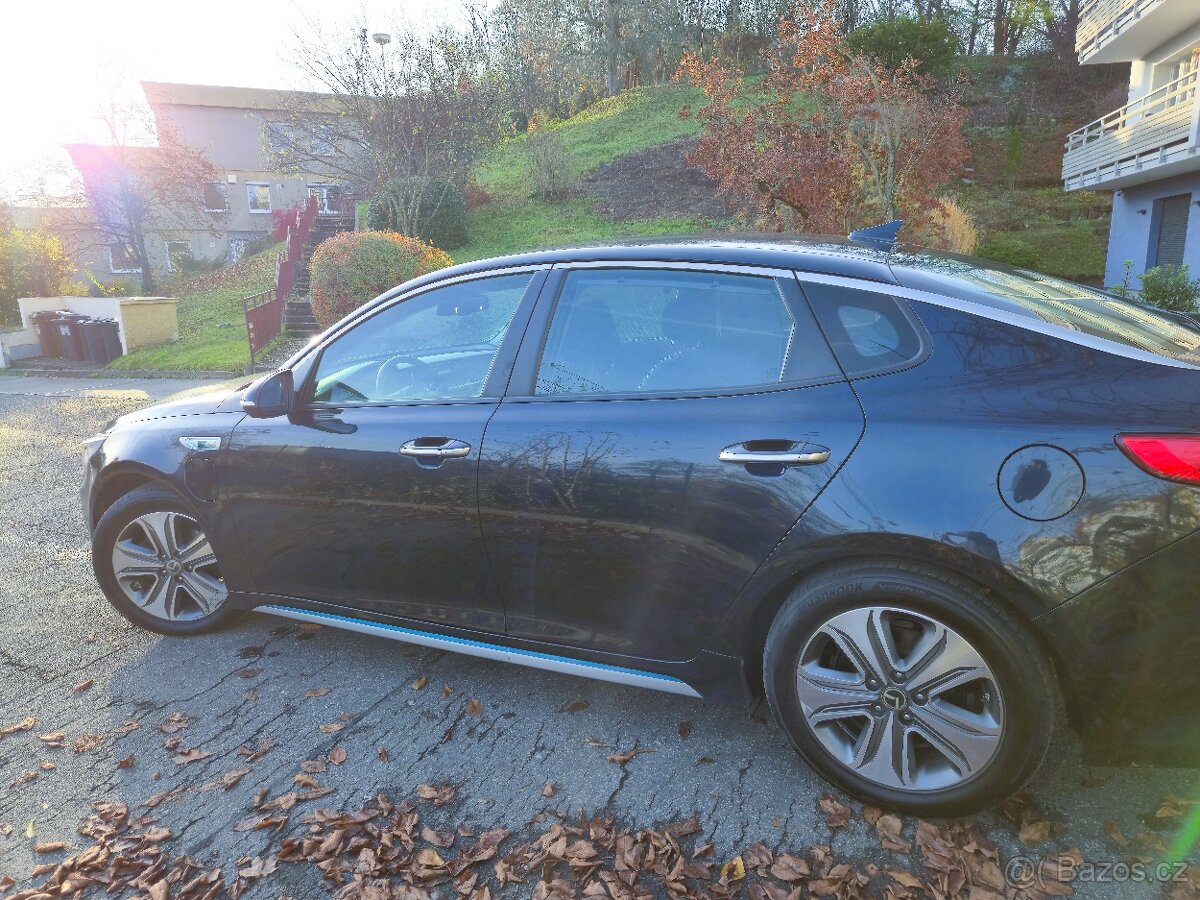 Kia Optima Hybrid - 7