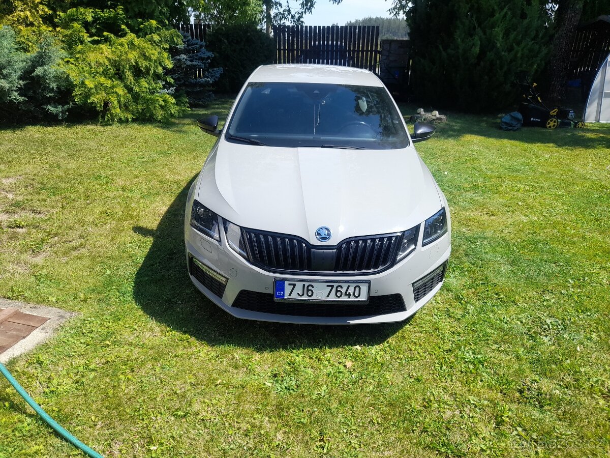 Škoda Octavia 3 RS,2.0 tdi, koupeno nové v ČR. - 7