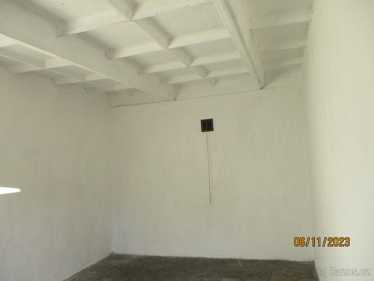 Pronájem garáže 22m2 s elektřinou v Opavě - 7