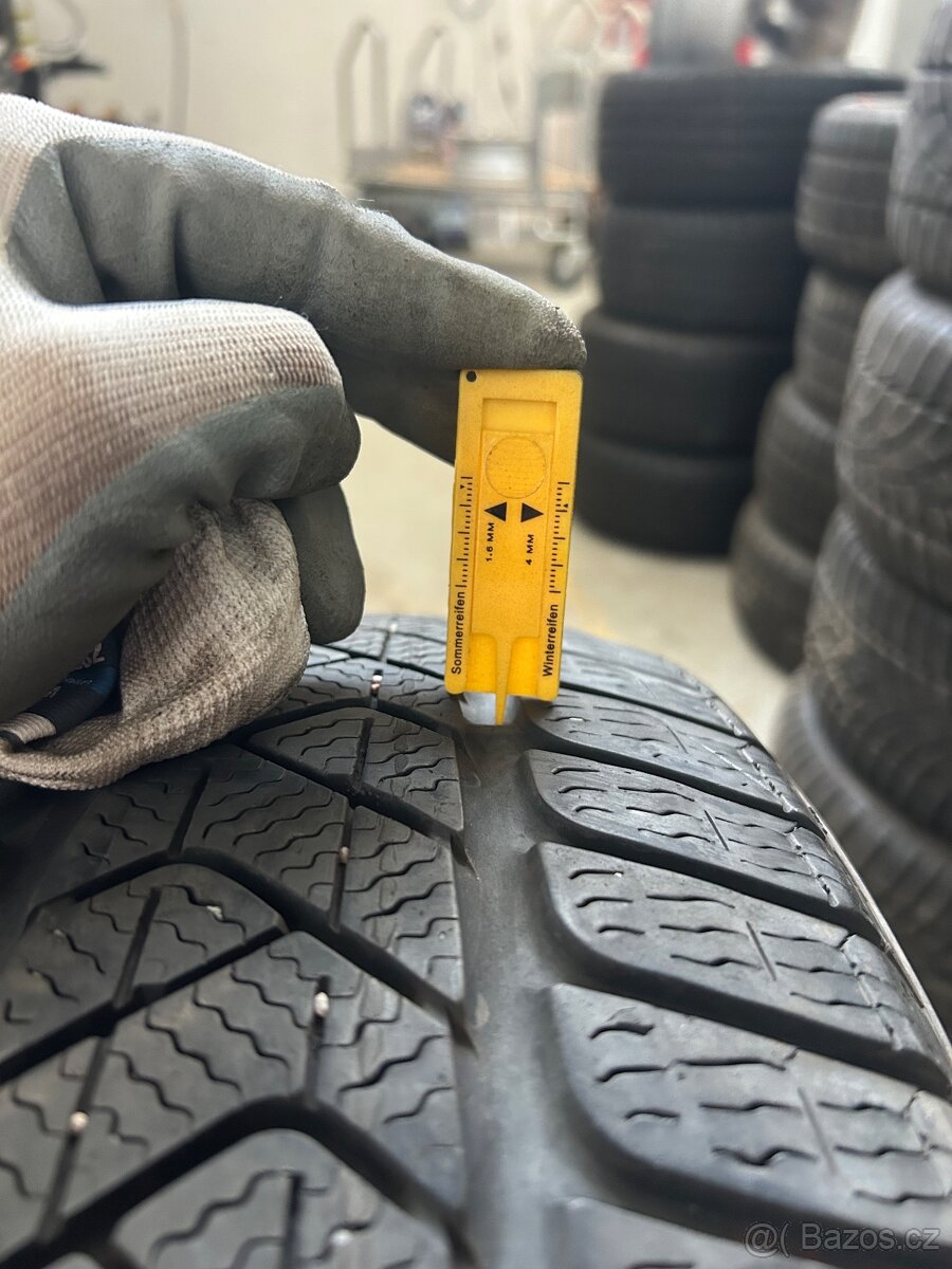 Zimní pneu Pirelli 215/60 r16 - 7