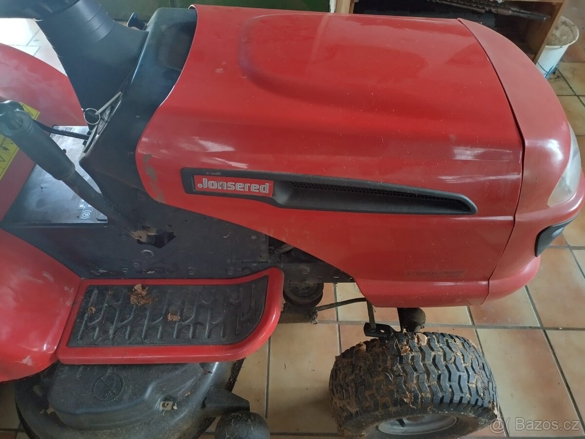 Sekací traktor Jonsered - 7