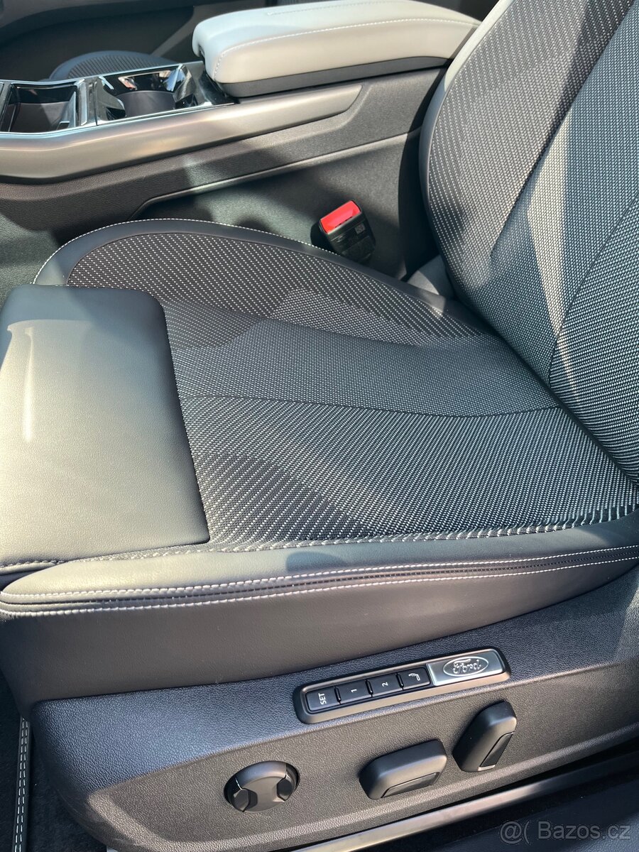 Ford Explorer EV - 7