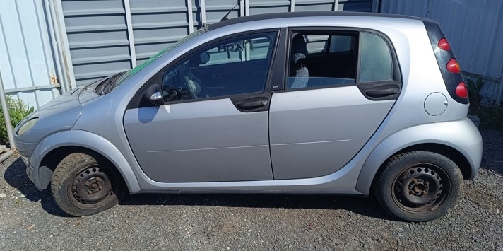 ND z Smart ForFour 1493.cm3 50.kw nafta r.v. 2004 (K19) - 7