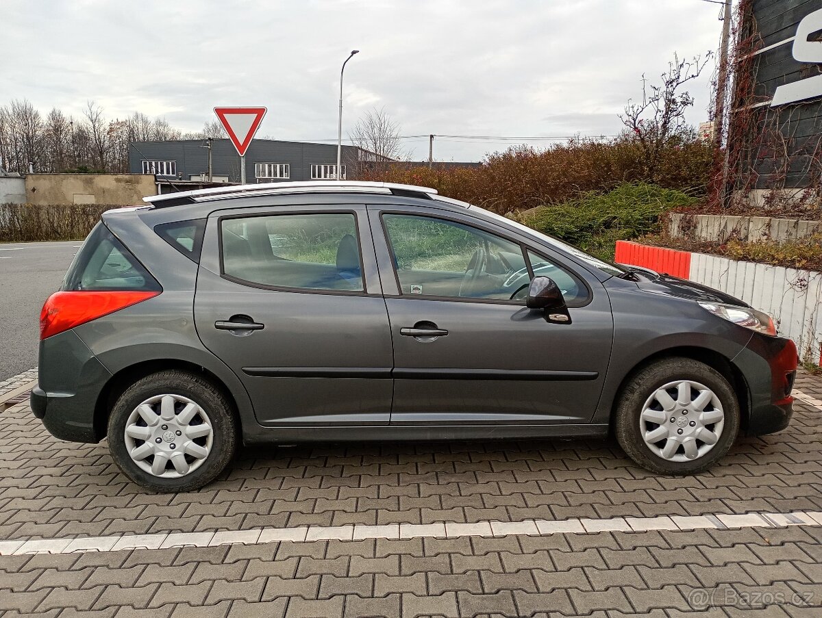 Peugeot 207 SW - 7