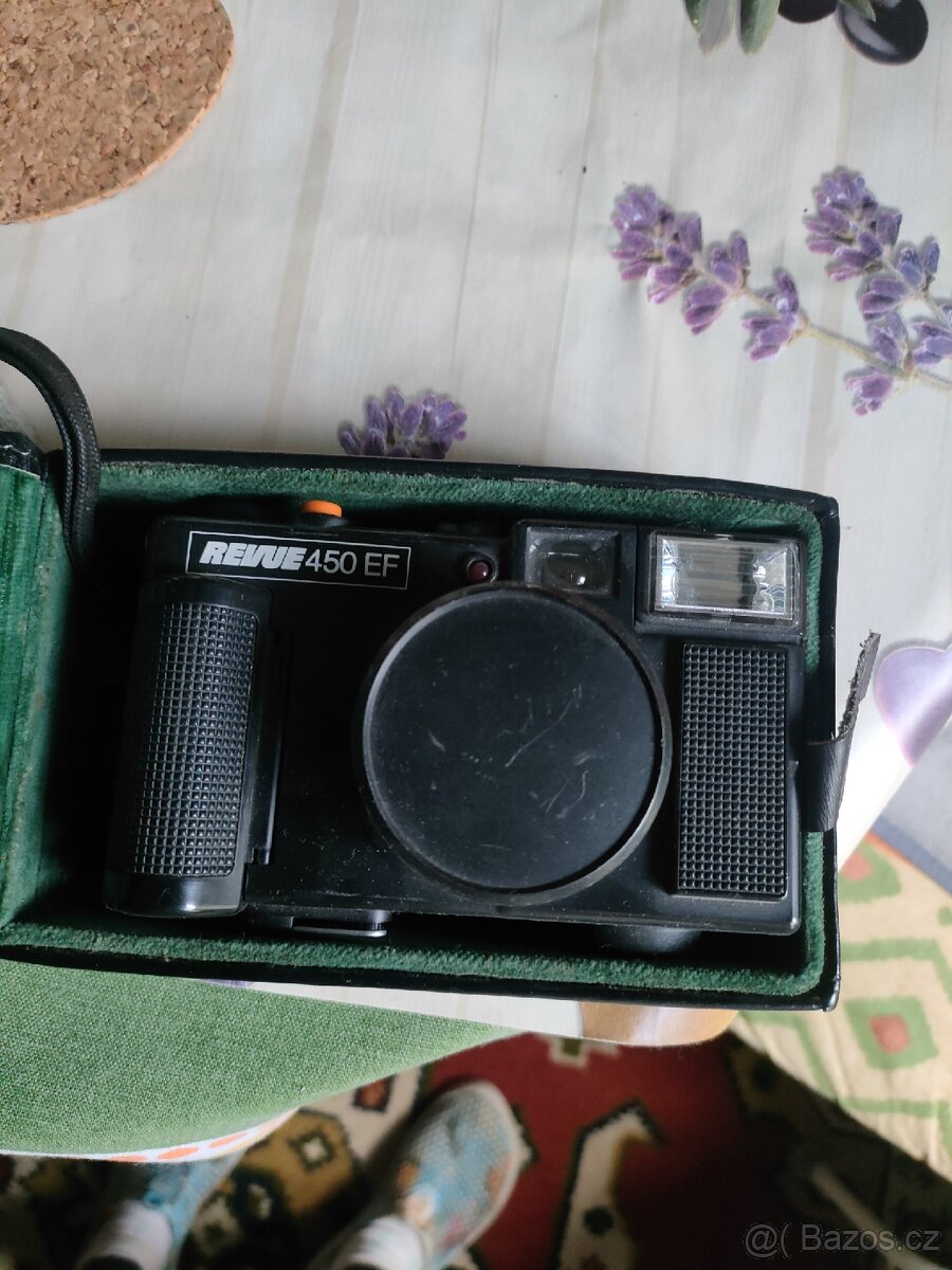 Různé fotoaparáty na filmy - 7