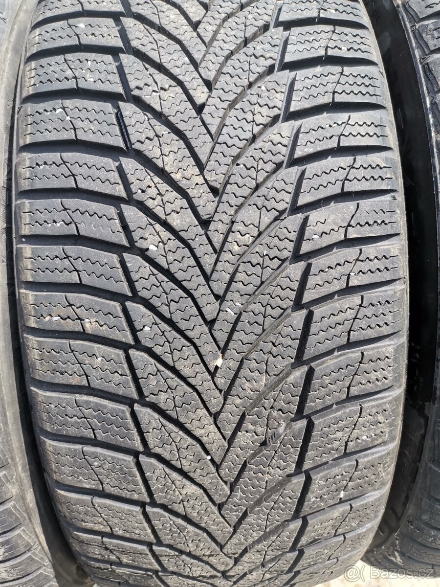 215/45/18 zimni pneu PIRELLI NEXEN 215/45 R18 - 7