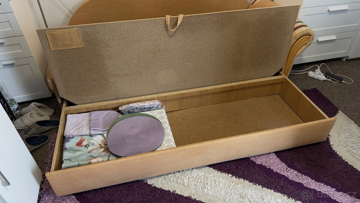 Prodávám rozkládací pohovku - 7