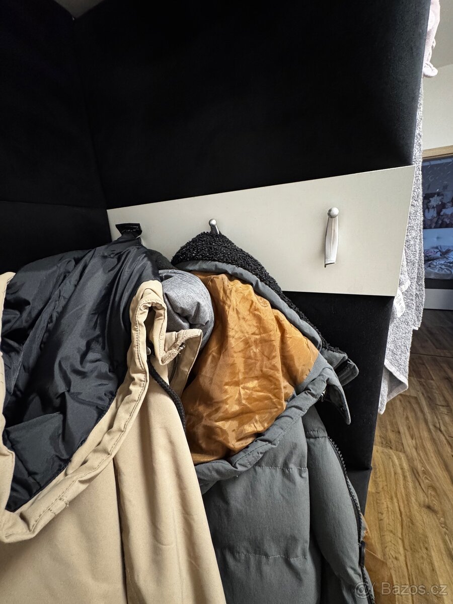 Předsíňová stěna - 7