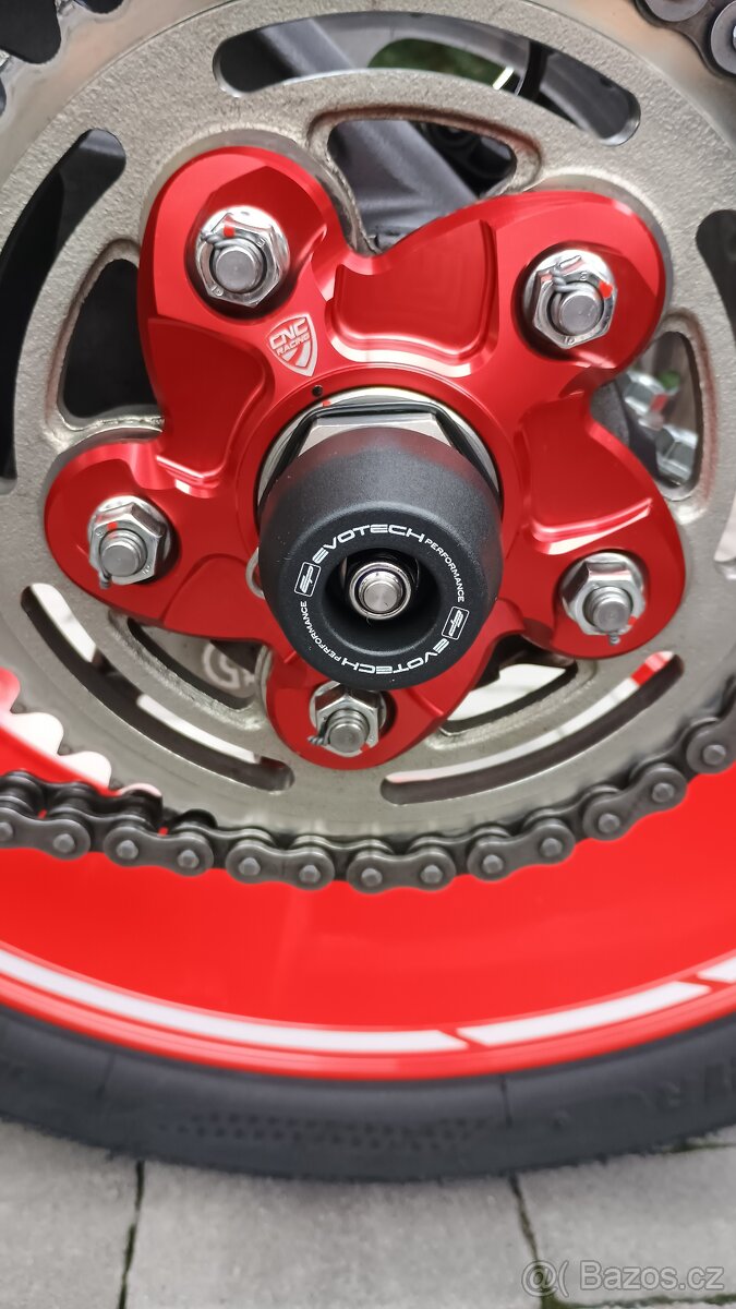 Ducati Hypermotard 950 RVE 2022 - 7