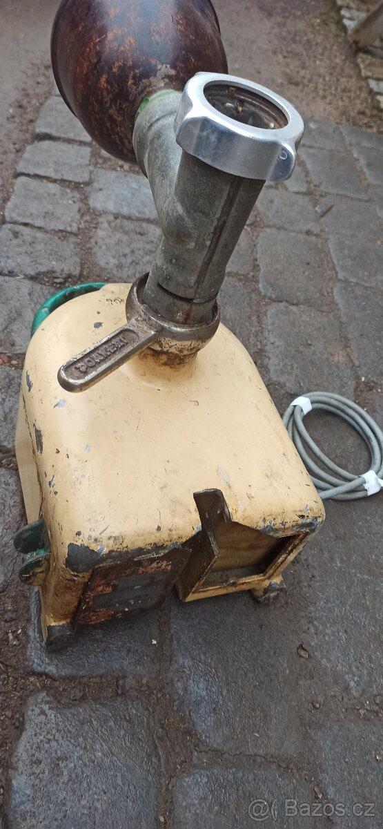 Prodám elektrický mlýnek na maso - 7