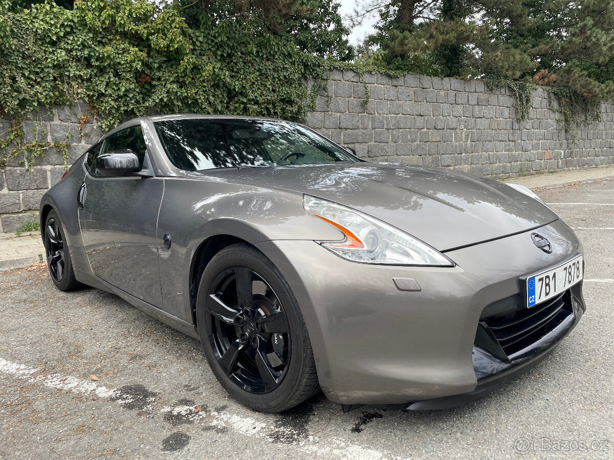 Nissan 370Z - 7