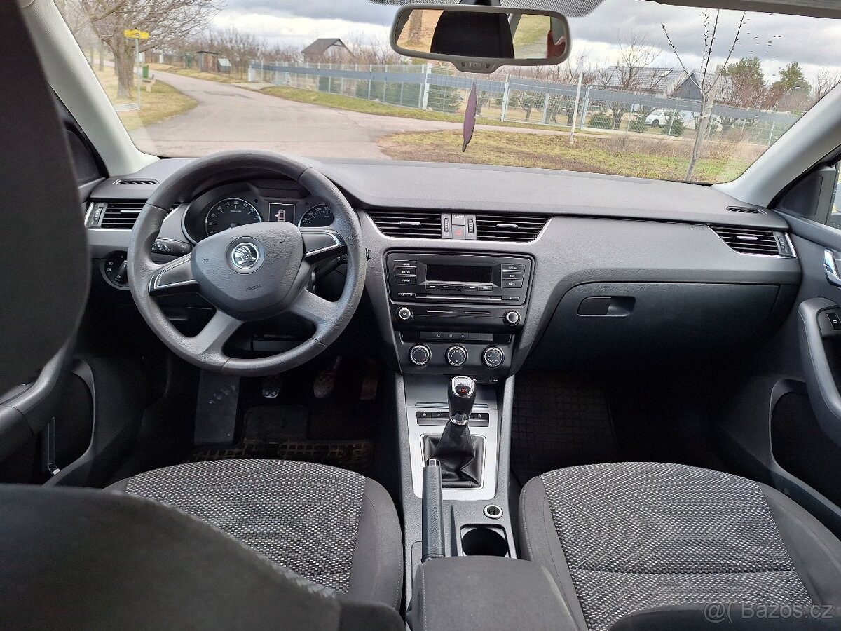 Škoda Octavia 3,1.6tdi,4x4 - 7