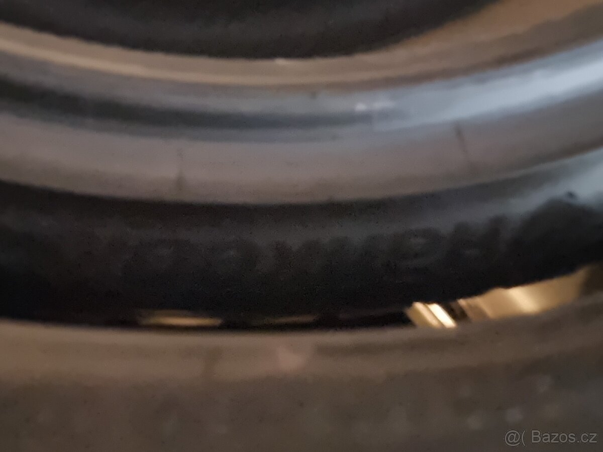 Hankook 295/30r20 - 7