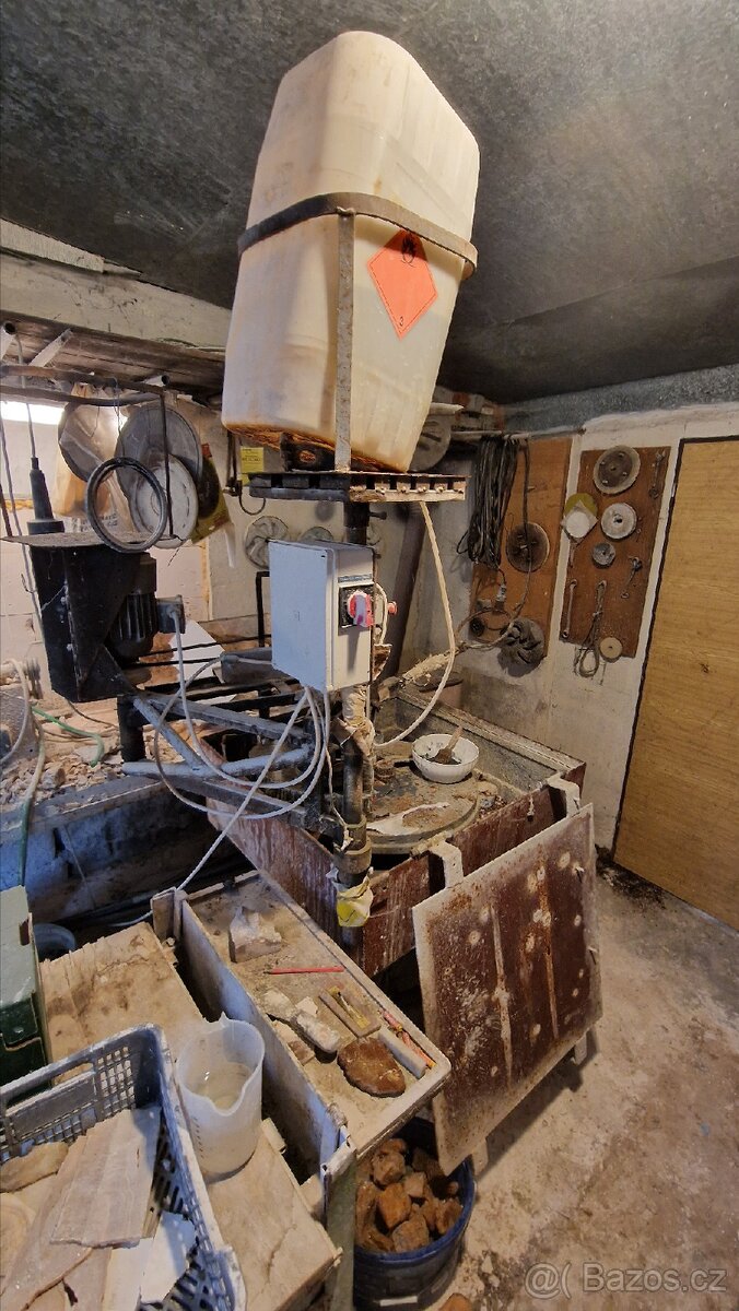 🪨 Leštící rameno na kámen + hladinářský brus dohromady - 7