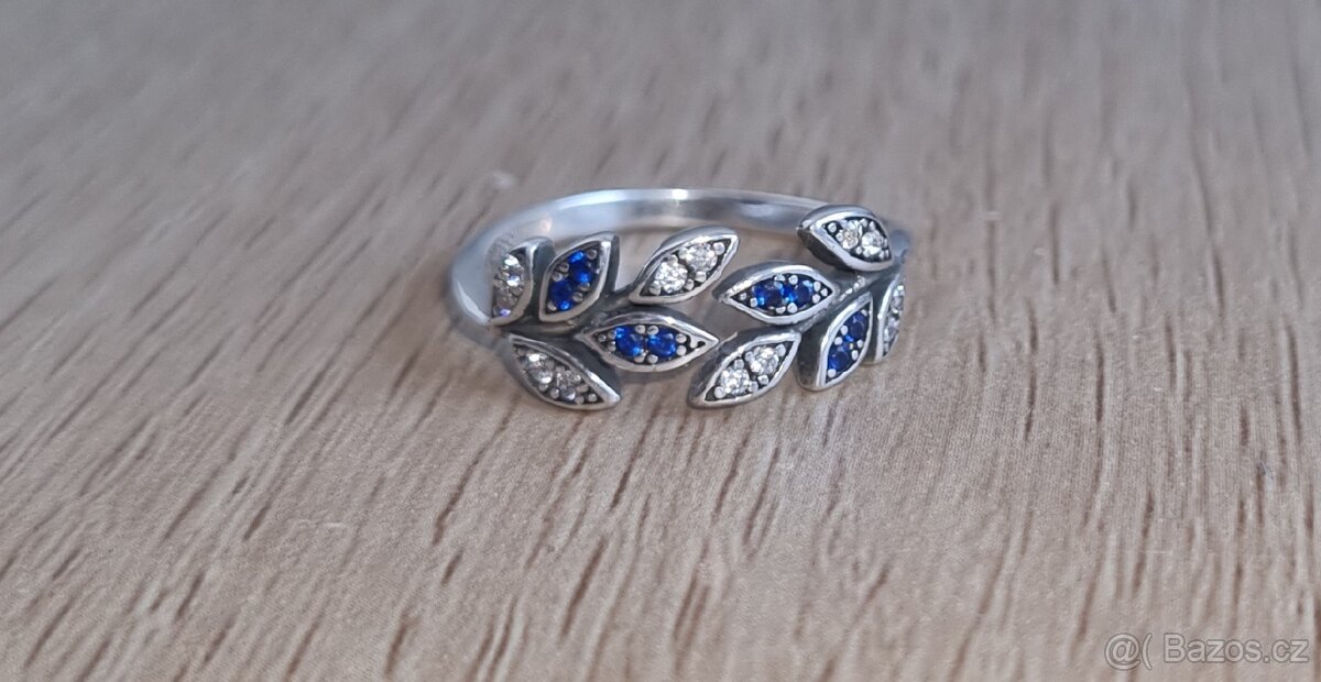 Nový dámský stříbrný prsten prstýnek 925 s lístky vel 56 - 7
