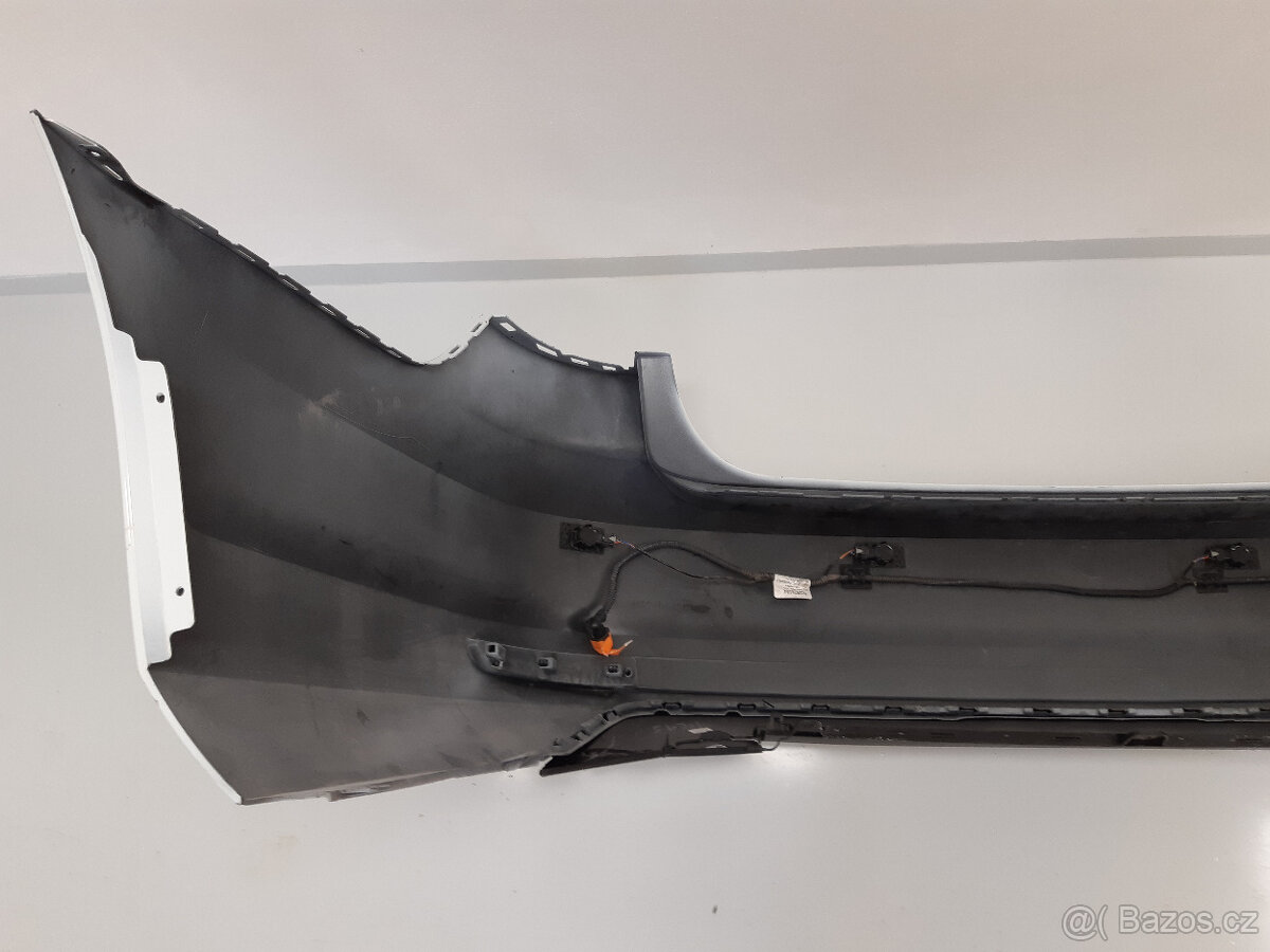 Zadní nárazník 5C6807421 VW Jetta VI, bílý - 7