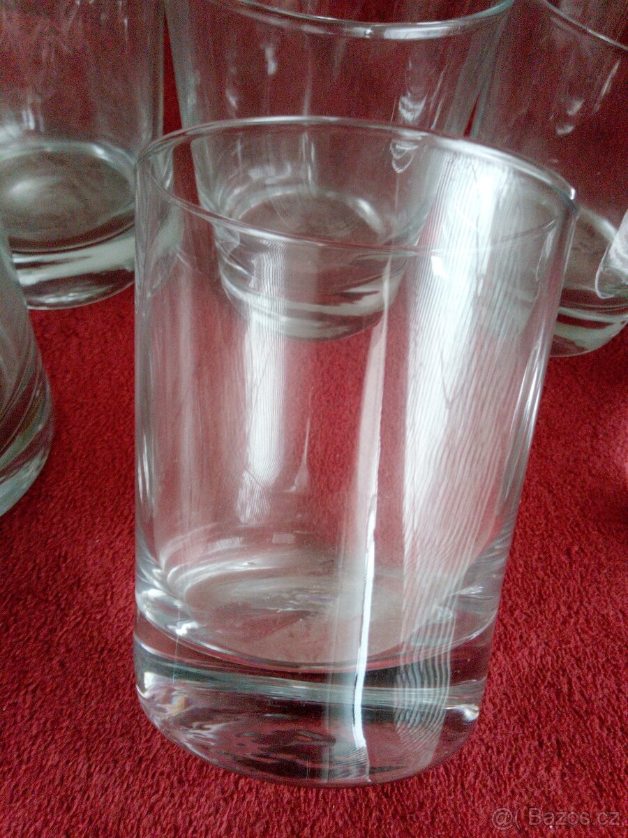 ŠROUBY, SKLO, DEŠTNÍK - 7