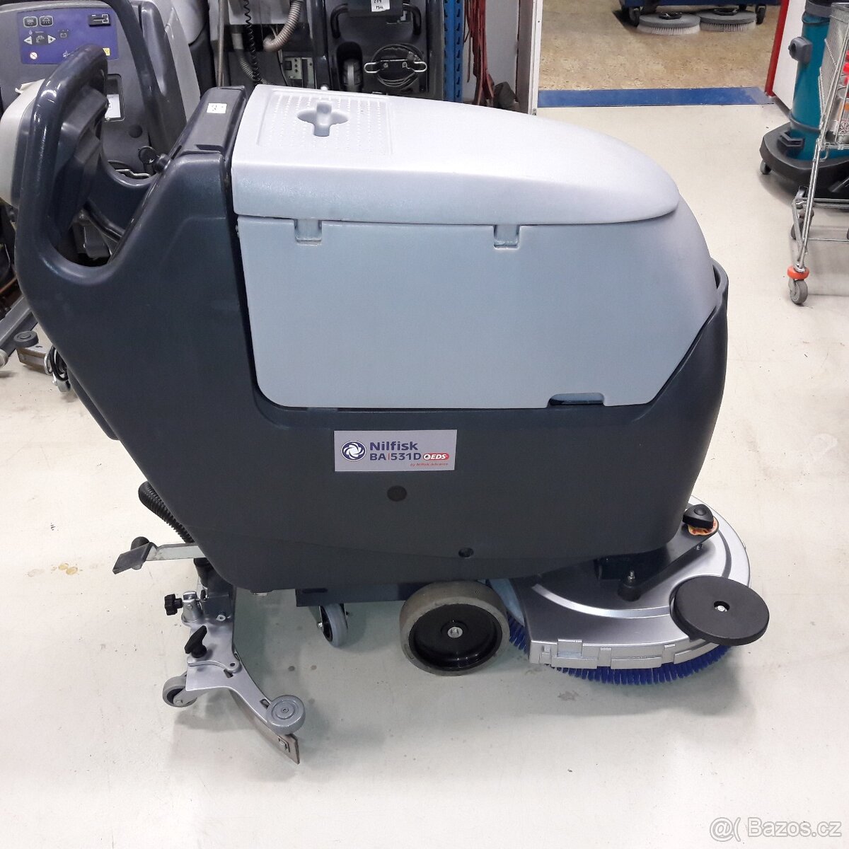Podlahový mycí stroj Nilfisk BA 531 s vlast.pojezdem - 7