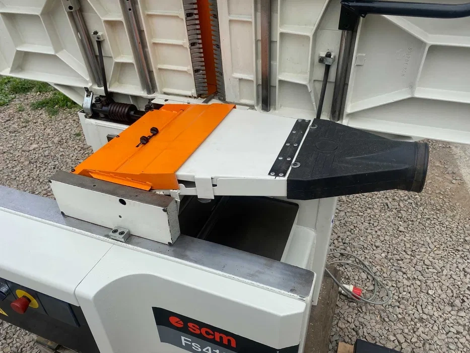 Srovnávačka s protahem SCM FS 410 - 7