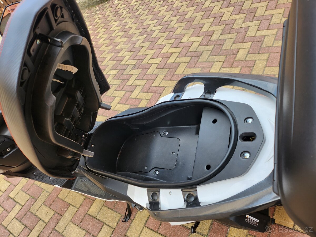 Maxon Optimus CL 125 najeto 690km jako nový - 7