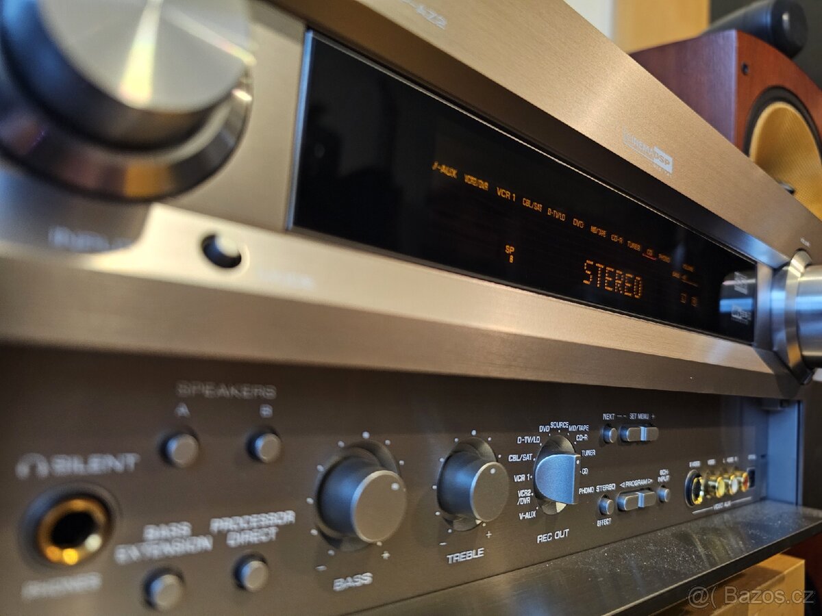 Av zesilovač Yamaha - 7